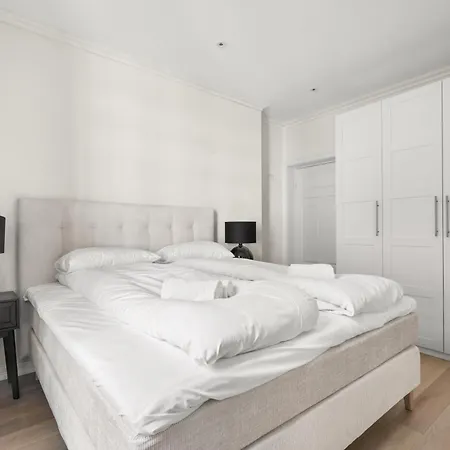 Scandinavian Luxury In Bergen's Finest Street Apartment *
