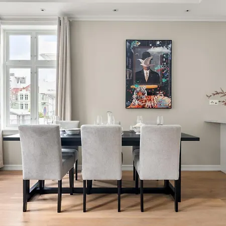 Scandinavian Luxury In Bergen's Finest Street Appartement Bergen