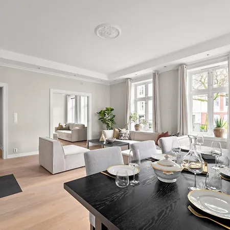 Scandinavian Luxury In Bergen's Finest Street * Bergen