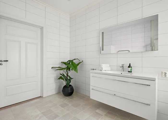 Scandinavian Luxury In Bergen's Finest Street *