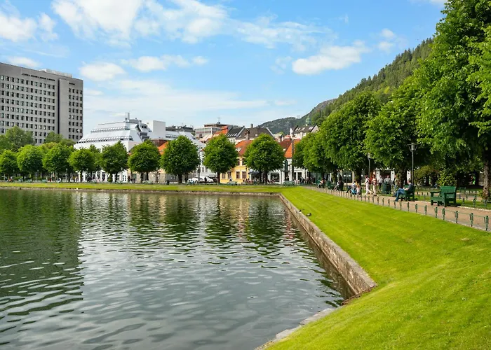 Scandinavian Luxury In Bergen's Finest Street Apartment *